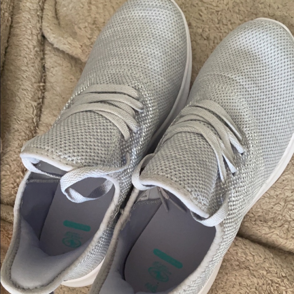 Brand new tennis shoes